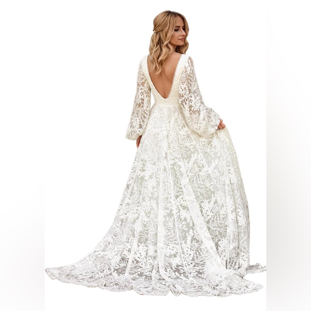 BOUTIQUE | all over lave low back balloon L/S boho wedding gown/dress w/train